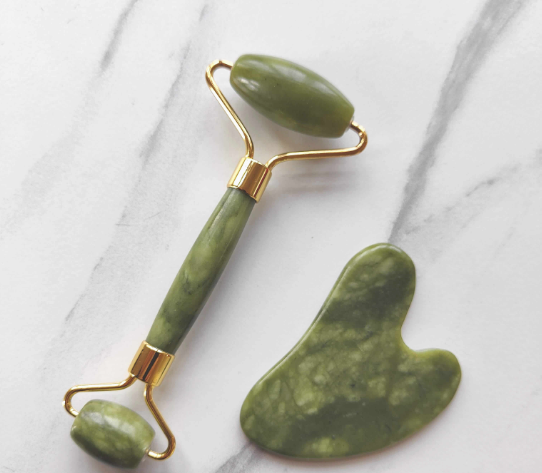 Jade Roller & Gua Sha Set – Natural Stone Face Massager.