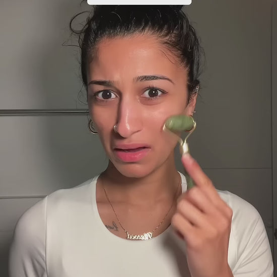 Jade Roller & Gua Sha Set – Natural Stone Face Massager.
